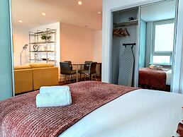 Central London Riverside Apartment