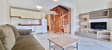 Bungalow White Apartment