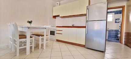 Bungalow White Apartment