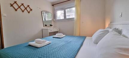 Bungalow White Apartment