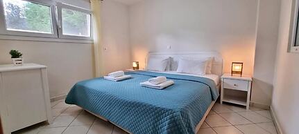 Bungalow White Apartment