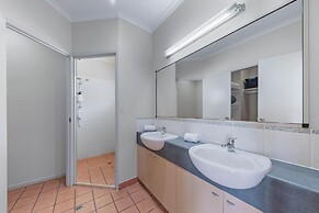 Spa Haven 18A Top Floor Private Spa