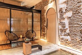 Coeo Despertar Signature Apartments