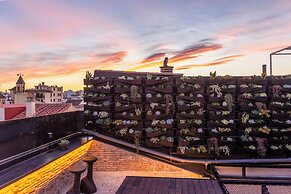 Coeo Despertar Signature Apartments
