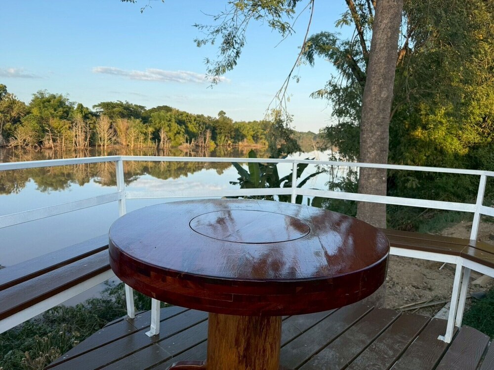 Rim Nam Ozone Homestay