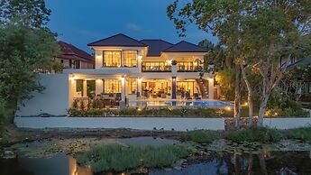 Villa Viola | 7 BR Brand New Fully Staffed Villa
