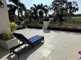 Villa Viola | 7 BR Brand New Fully Staffed Villa
