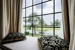 Villa Viola | 7 BR Brand New Fully Staffed Villa