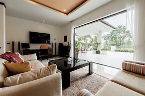 Villa Viola | 7 BR Brand New Fully Staffed Villa