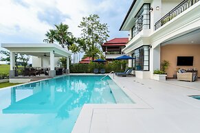 Villa Viola | 7 BR Brand New Fully Staffed Villa