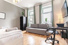 Modern 1BR Near U3 Station & Danube