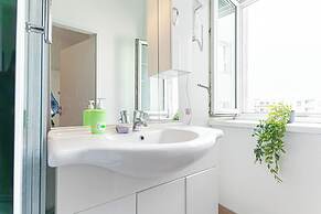Modern 1BR Near U3 Station & Danube