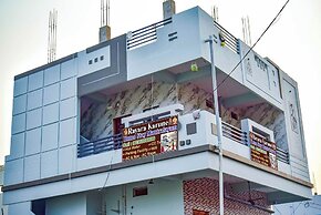Rayara Karune Home Stay Mantralaya