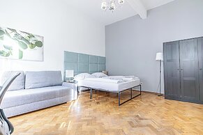 Bright Modern Apt Danube Canal Area