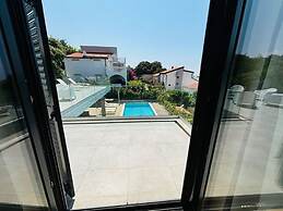 Villa Oblica