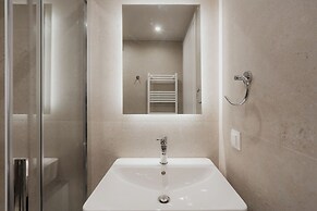Luxury & Spacious Penthouse in Athens with Terrace 