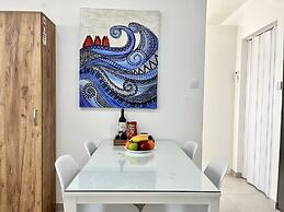 143 LCA - Stay Blue House
