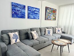 143 LCA - Stay Blue House
