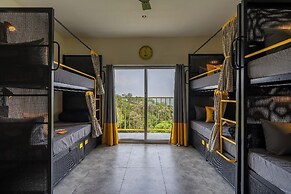 The Hosteller Bam Vagamon