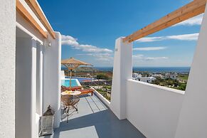 Villa - Sleeps 3 - Private Pool-parking
