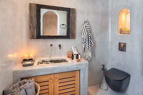 Villa - Sleeps 3 - Private Pool-parking