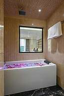 Hotel Grand Girdhar Premier