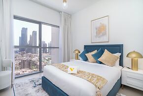 Vogue | Downtown near Dubai Mall | Burj Khalifa