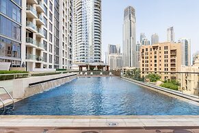 Vogue | Downtown near Dubai Mall | Burj Khalifa
