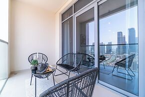 Vogue | Downtown near Dubai Mall | Burj Khalifa