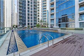 Vogue | Downtown near Dubai Mall | Burj Khalifa