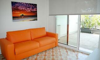 Spacious Flat by the Beach