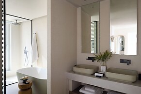 Santorini Heart Hotel & Spa