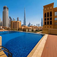 Vogue | Downtown near Dubai Mall | Burj Khalifa