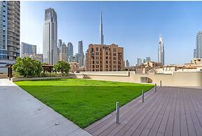 Vogue | Downtown near Dubai Mall | Burj Khalifa