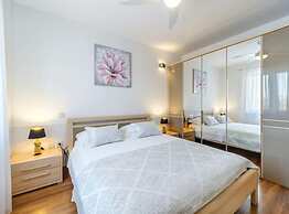 Sutivan Sea Terrace Apartment