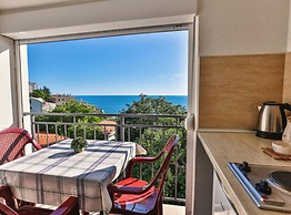 Beachfront Sunset Apartments Sutomore
