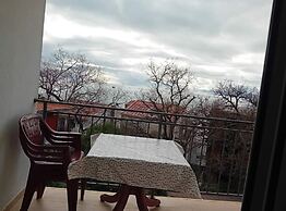 Beachfront Sunset Apartments Sutomore