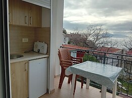 Beachfront Sunset Apartments Sutomore