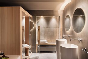Arts & Crafts Luxury Suites by Amalia