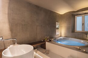 Arts & Crafts Luxury Suites by Amalia