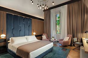 Arts & Crafts Luxury Suites by Amalia