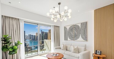 LUX The JW Marina Suite 5