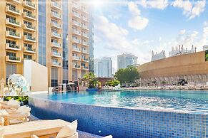 LUX The JW Marina Suite 5