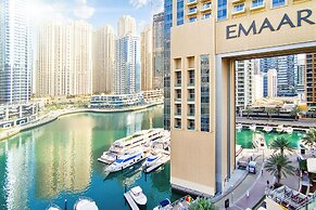 LUX The JW Marina Suite 5