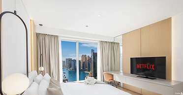LUX The JW Marina Suite 5