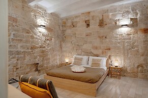 Old Tuff Apartments