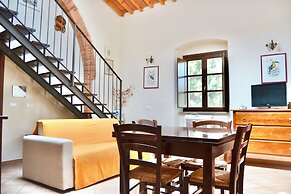 Residence with swimming pool in Campiglia Marittima