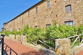 Residence with swimming pool in Campiglia Marittima