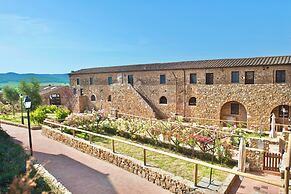 Residence with swimming pool in Campiglia Marittima