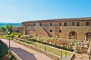 Residence with swimming pool in Campiglia Marittima